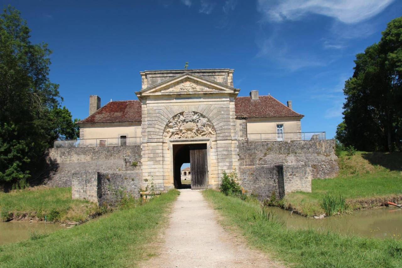 Domaine De Ludeye Hotel Listrac-Medoc Bagian luar foto